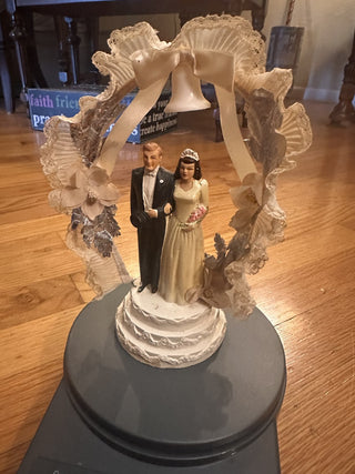 1940's Wedding Cake Toppper Bride Groom MTS -K|59264