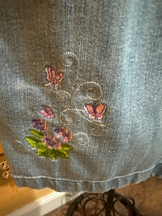 Embroidered Capri pants  Size 16  #SM. RCD|70073