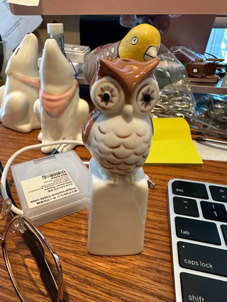 Pie Funnel Vent - Brown Owl on white Pedestal 4" RCD|92942