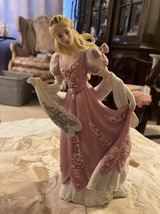 1988 Cinderella figurine by Lenox|40066