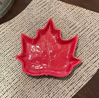 8” Ceramic Red Fall Leaf RSV|112179