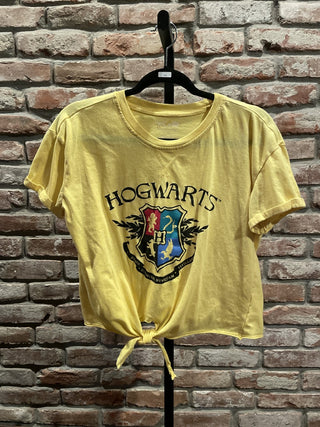 Hogwarts Yellow Tie Tee Sz M 00800625 RSV|90259