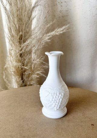 Westmoreland Milk Glass (LZD - RSV)|66811