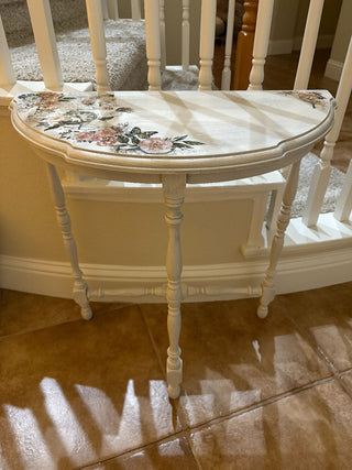 RUSTIC HALF MOON ACCENT TABLE. RSV|79822
