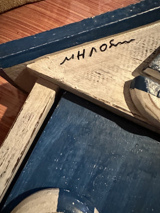 62 VV Signed artist Key storage box shaped as a beach house with a door and 3 hooks  MTS|62478