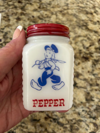Vintage Milk Glass Shakers, Set of 3 MTS|102613