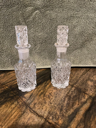 Vintage Oil and Vinegar Cruet Set of 2 Colognes Diamond Pattern w/Original Stoppers. RSV|123183