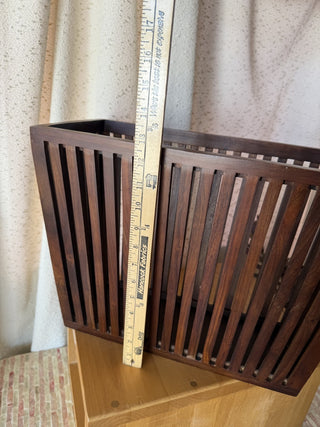 MCM Magazine Rack Crate & Barrel (LZD - RSV)|108295