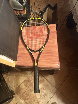 Wilson Court Zone Stop Shock Power Bridge Tennis Racquet L4 4 1/2 VV MTS|117624