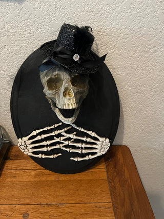 Skeleton Head and Hands on wood plaque|116981