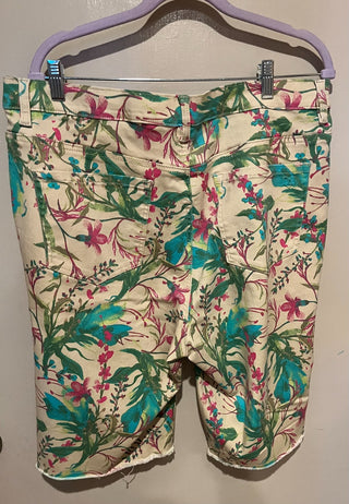 DG2 Frayed Bottom Bermuda Floral Shorts (16W) RSV|82394