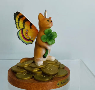 Mewingham Manor "Fortune's Friend" Figure Laura Von Stetina Greenwich Workshop|93233