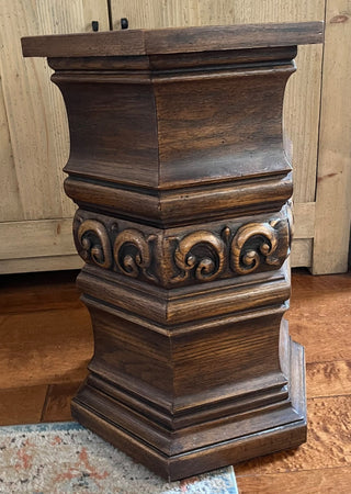 PRICE REDUCTION - WAS $85 VINTAGE 1950'S "BRANDT" MID CENTURY MODERN CARVED WOOD PEDESTAL WITH OCTAGONAL TOP OAK HEAVY DUTY PIECE 23"TALL X  18"WIDE STUNNING PIECE MADE IN MARYLAND SOME WEAR TO TOP AS SHOWN STORE PICK UP ONLY KJS) RCD