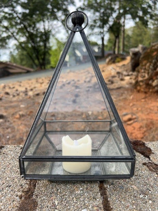 Geometric Terrarium Glass with frameless candle