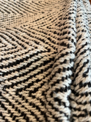Cotton Black & White Chevron woven Throw ~MTS|111275