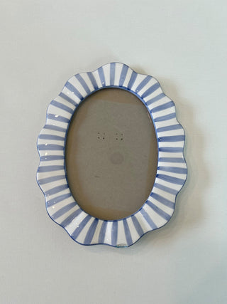 Blue striped oval frame|61297