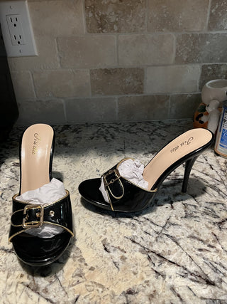 NEW Women's Size 38 Black Patent Leather Stiletto Heels w/Gold Buckle RCD|121641
