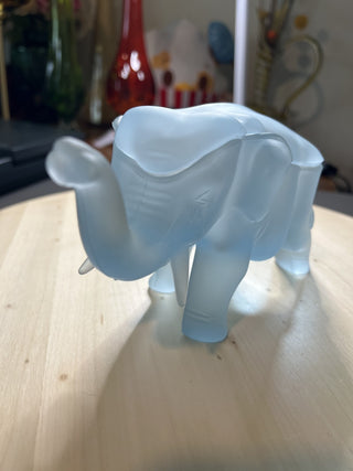 Blue Indiana Glass Tiara Elephant w/lid  RSV|64383