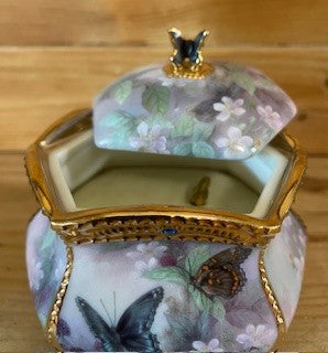 Flights of Fancy Heirloom Porcelain Box RCD|101347
