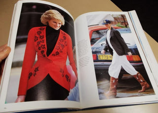 Diana Princess of Wales a Tribute in photographs HC Book /DJ 1997 O'mara #62 VV MTS|89235