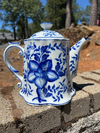 JP Vintage Blue Mum By Sadek Large Teapot 7.5”