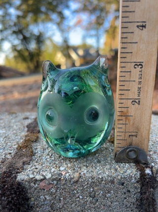 hand-blown Kerry Glass green swirl owl glass paperweight figurine