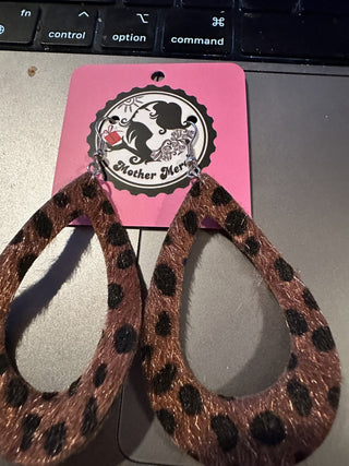 62 VV Earrings dangle leopard print drop   MTS