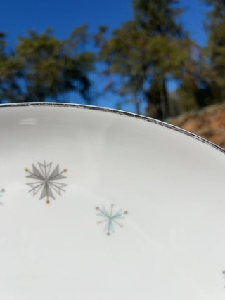 KW 15.75” Sone China MCM starburst/snowflake pattern Platter