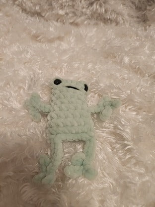 Frog: Crocheted light green, super soft yarn