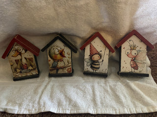 Cute wood Birdhouse critter
