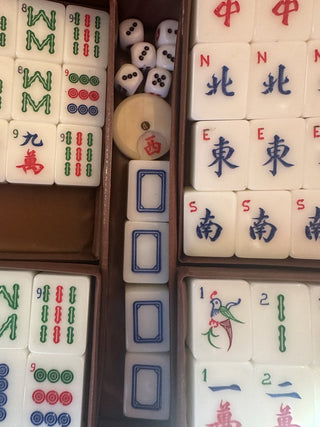 incomplete Chinese Mahjong set great for extra pieces including case #47 VV MTS