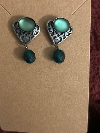 Vintage green stone earrings  MTS