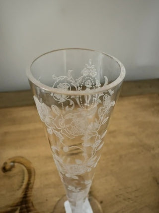 AJ - Chantilly Lace Delicate Bud Vase Small