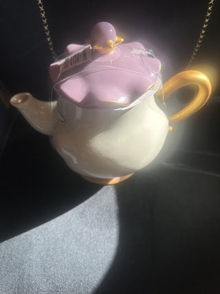 New Disney Beauty and the Beast Official Mrs. Potts Figural Tea Pot from Beauty and the Beast #62 VV MTS