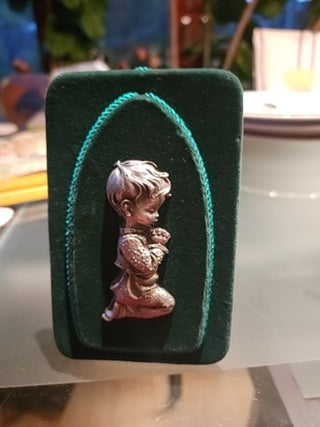 Praying Boy-Green Velvet Pewter Made in Italy