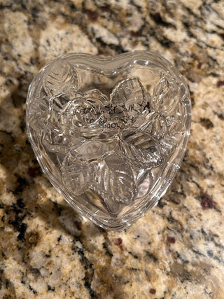 Glass Heart with Rose Trinket Dish with Lid    MTS