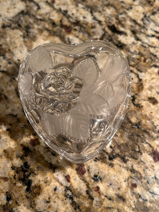 Glass Heart with Rose Trinket Dish with Lid    MTS