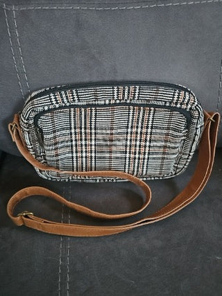 Thirty-One Crossbody Strap Handbag