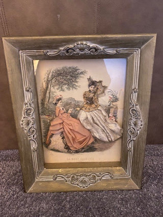 Le Mode Illustree 3 -D shadow box