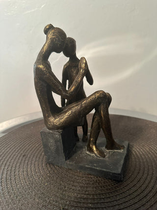 Mother & Daughter Figures MTS