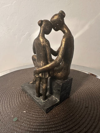 Mother & Daughter Figures MTS