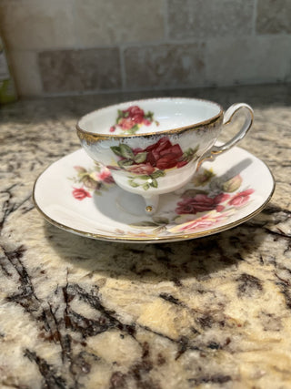 Queen Anne Bone China Roses Tea Cup & Saucer (15) RCD