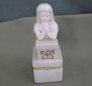 Hinged Trinket or Gift Box Praying Girl with Bible Communion Batism 5.25" #62 VV MTS|74099