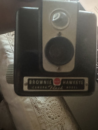 Vintage Kodak Brownie Hawkeye Flash Edition #62 VV MTS|76396