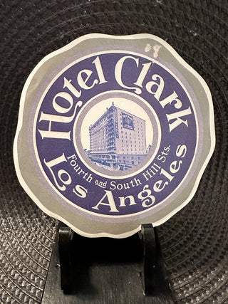 Travel Label Souvenir luggage, trunk, 1940-50’s Hotel|51373