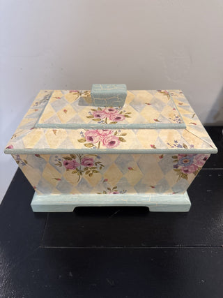 AJ - Painted Hinged Box MTS|79178