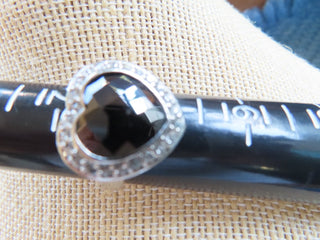 costume ring black heart w/rhinestones size 7.5 RCD|100925