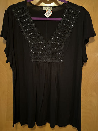 Black shirt w/lace & rhinestone trim. Size XXL. #SM. RCD
