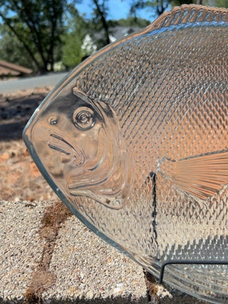 JP Made In USA  Fish-Shaped 15.5" x  11" Glass Plate Platter Oven-Proof Vintage