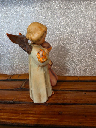 MTS Vtg Goebel Hummel "Little Guardian" Figurine|129934
